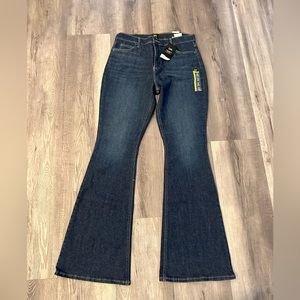 Lee Jeans Women’s Inner Strength Flare legs bottoms NWT New size 14 Long